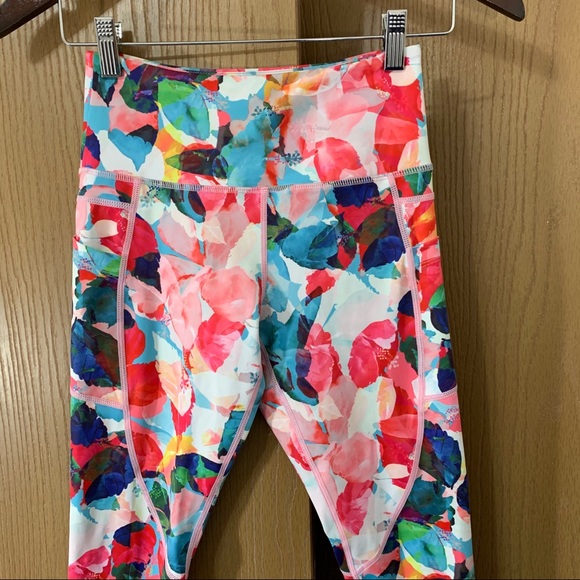 Zyia Floral High Rise LightnTight Leggings Pocket - Picture 3 of 10